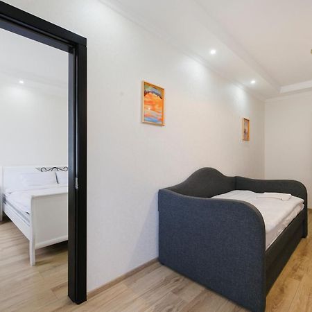 Marcos Hotel Tiflis Dış mekan fotoğraf