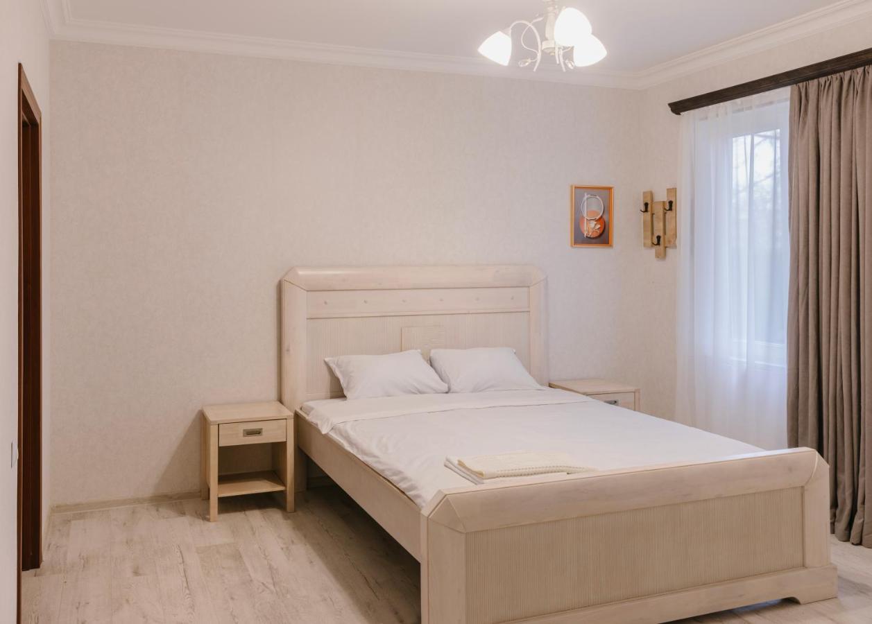 Marcos Hotel Tiflis Dış mekan fotoğraf